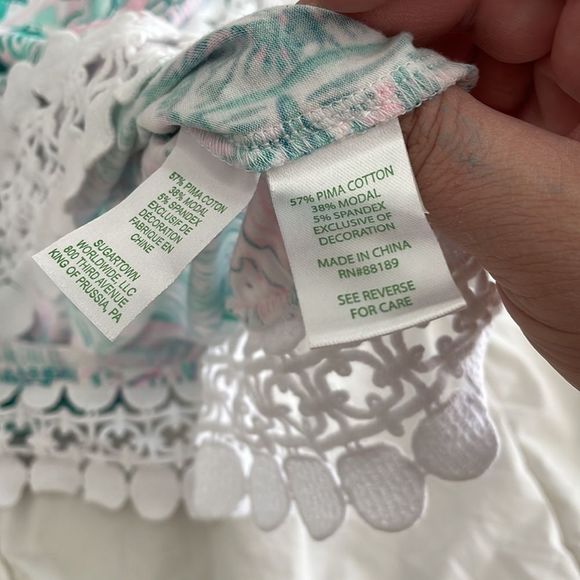 Lilly Pulitzer, short sleeve shirt, size extra small - Picture 6 of 6